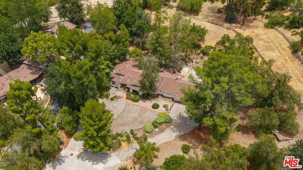5854 Round Meadow Road
