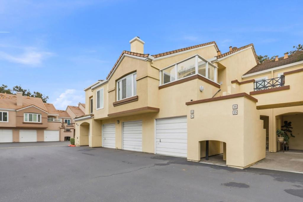 6985 Rodling Drive G
