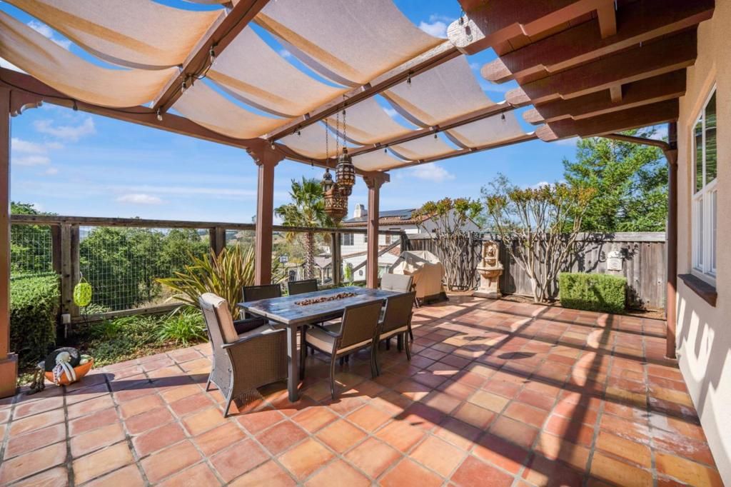 listing image 130722225051513831464