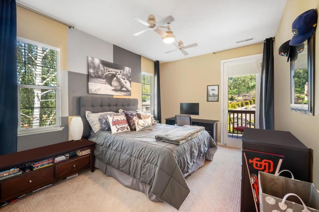 listing image 130729999125505971985