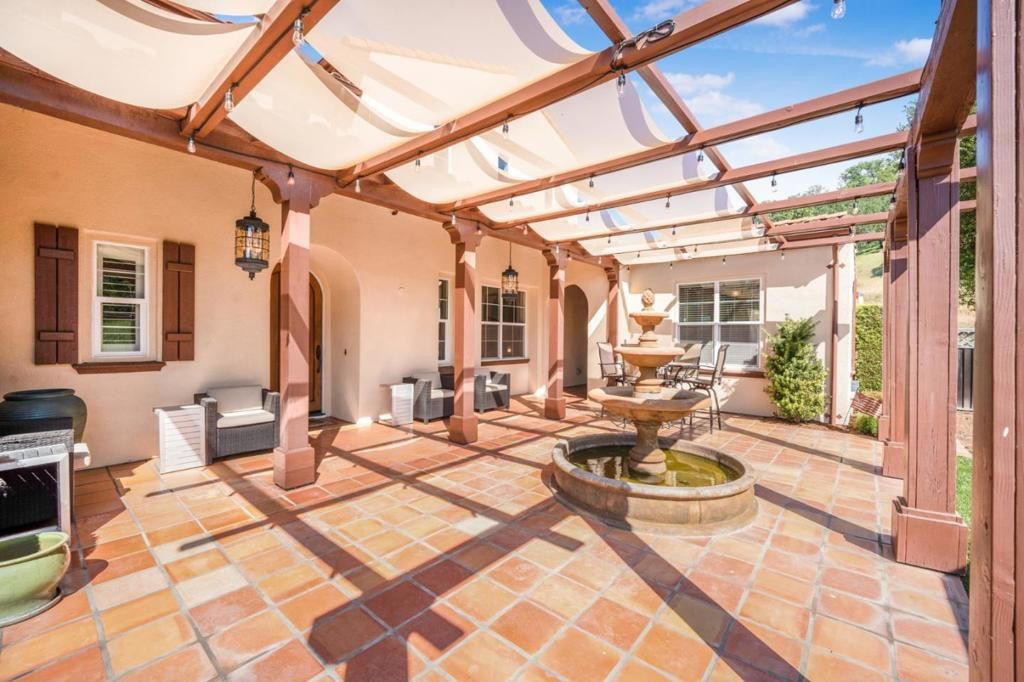 listing image 130720600923711729678