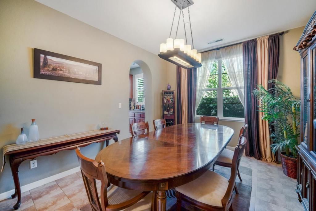 listing image 130727026566252745903