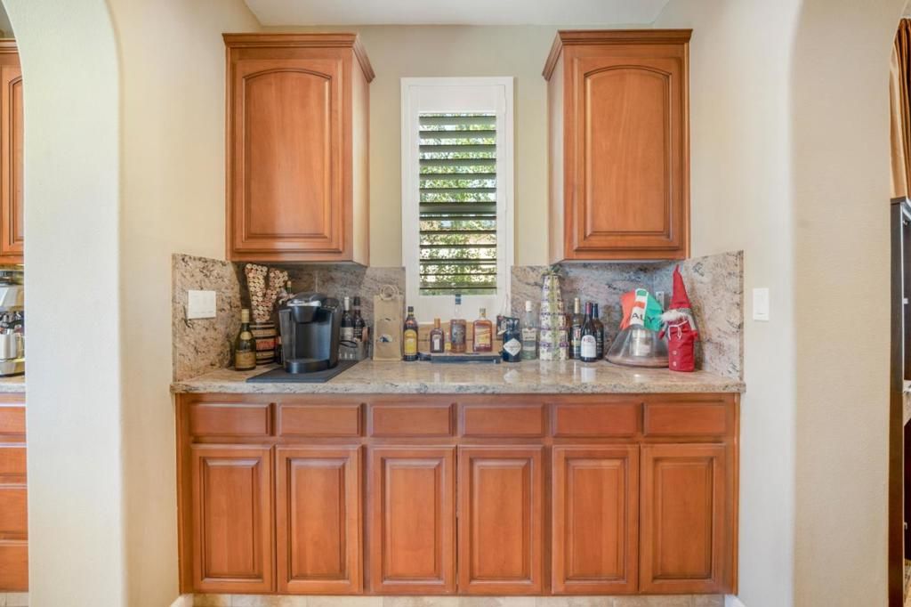 listing image 130720207510238691433