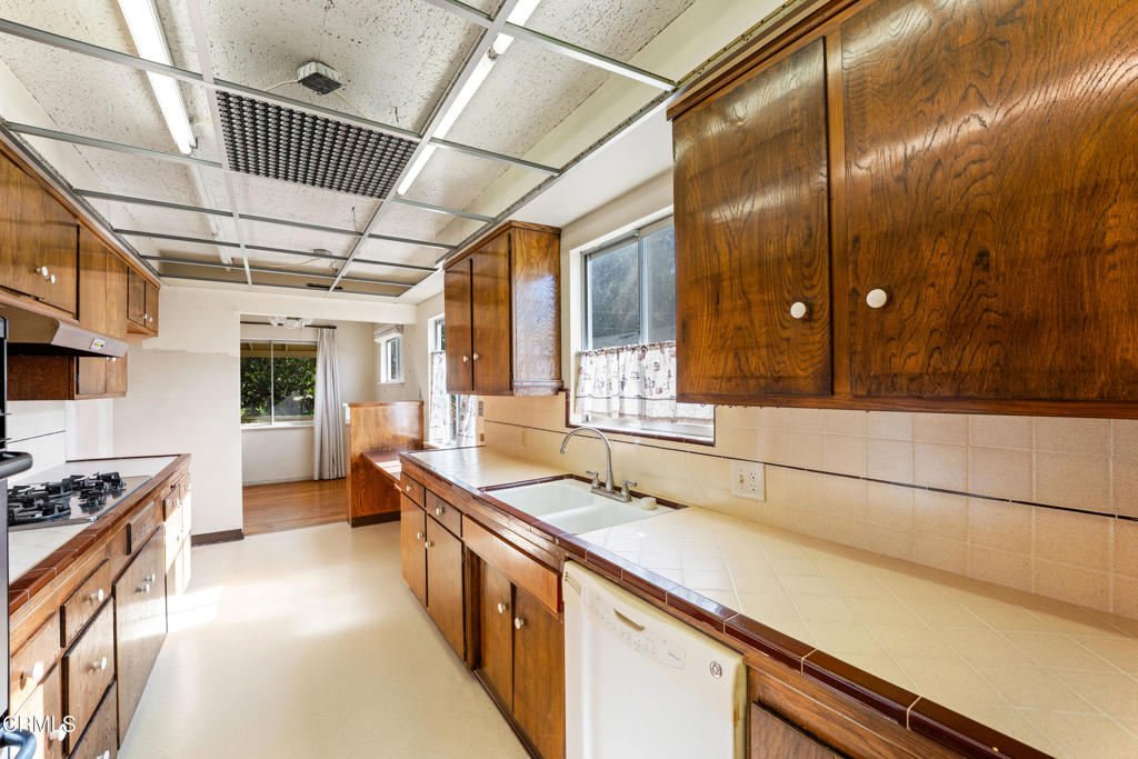 Montalvo Heights - 0262 - Residential