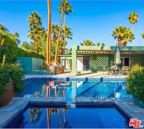 Photo of 817 N Via Monte Vista, Palm Springs, CA 92262 (MLS # 25523001)