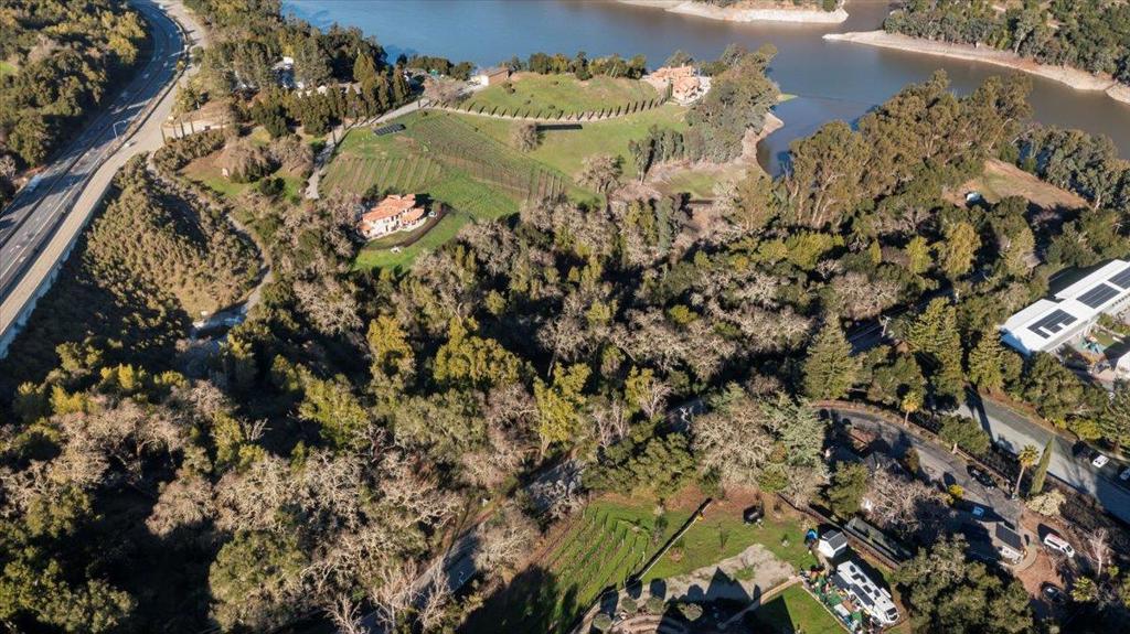 1 Old Santa Cruz Highway