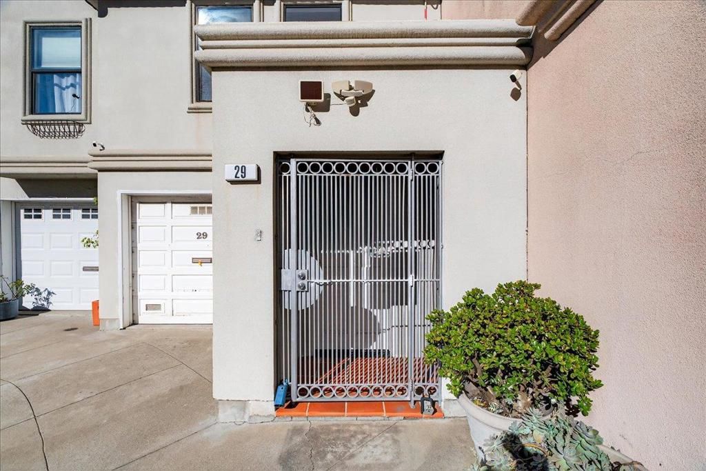 Photo of 29 Jennings Court, San Francisco, CA 94124 (MLS # ML82031141)