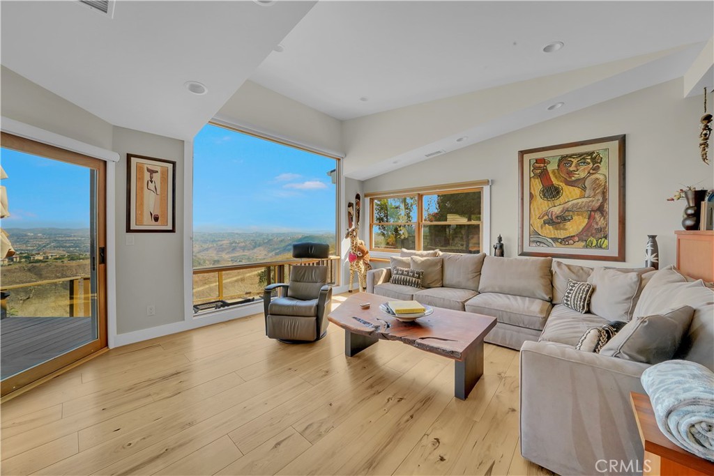 Top Of The World (TOW) - Residential Lease