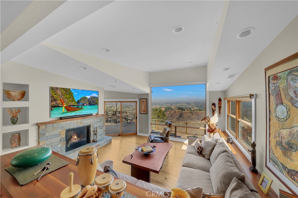 Top Of The World (TOW) - Residential Lease