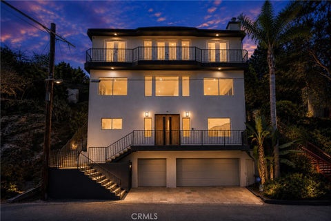 Photo of 2927 Park Center DR, Los Angeles, CA 90068 (MLS # OC26205134)