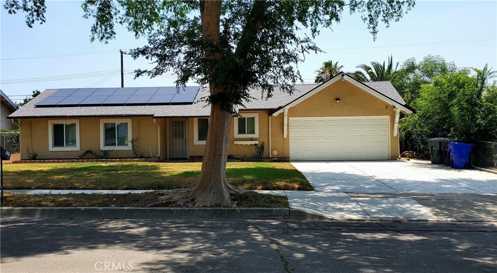 Welcome to this Modern 4-bedroom 2-bathroom single-family Home with Leased Solar and EV Charging, located in San Bernardino. Designed with modern living in mind, A perfect blend of comfort, sustainability, and convenience. Enjoy energy efficiency with leased solar, offering long-term utility savings. Buyers also have the option to buy out the lease for full ownership. The attached garage has a built-in electric car charging system, making this home a smart choice for eco-conscious living. You'll find a large, low-maintenance backyard featuring artificial turf—perfect for outdoor activities, pets, or simply relaxing in your private green space.
Don’t miss this opportunity to own a modern, energy-efficient home with thoughtful upgrades and a fantastic location near schools, parks, and local amenities.