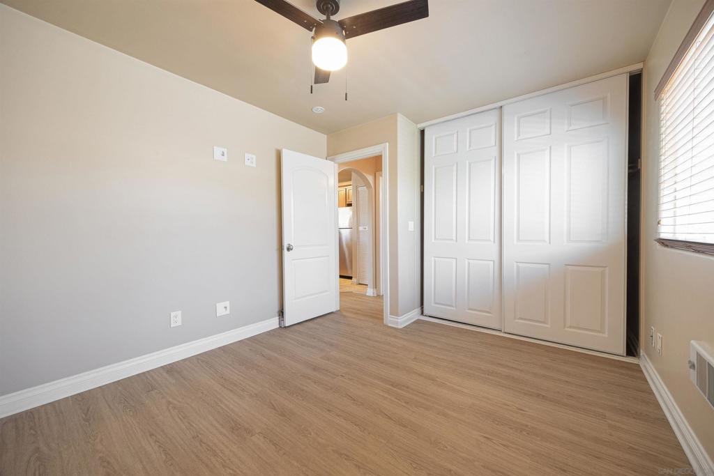 800 N Mollison Ave 40
