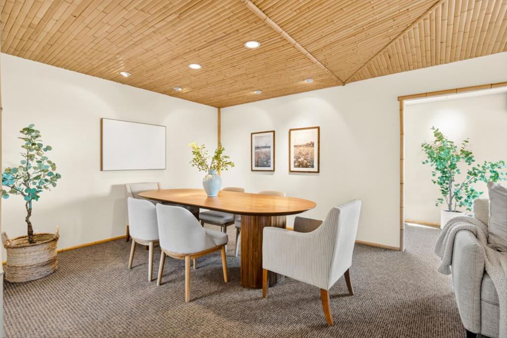 37 Del Mesa Carmel