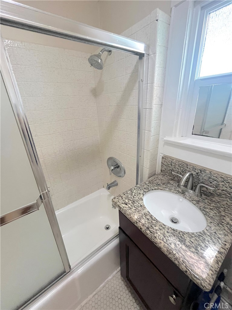 Main Beach (BCH) - Residential Lease