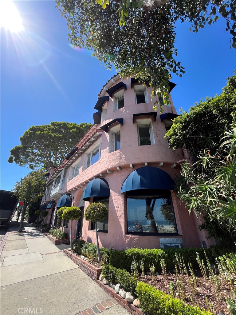 Main Beach (BCH) - Residential Lease