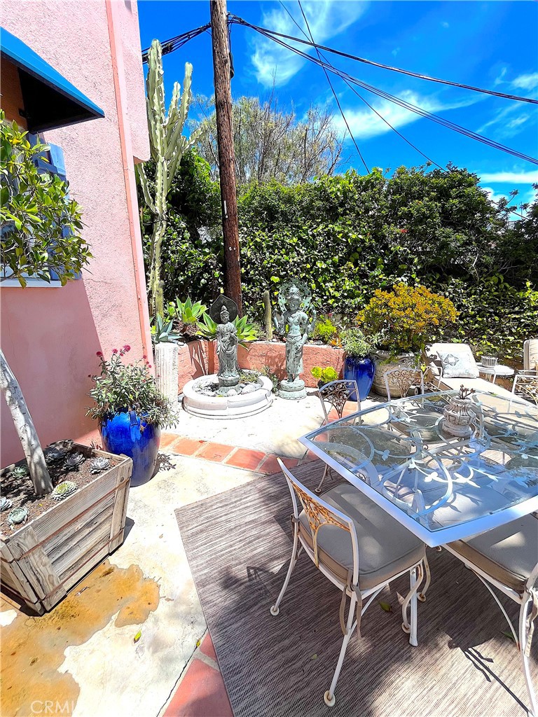Main Beach (BCH) - Residential Lease