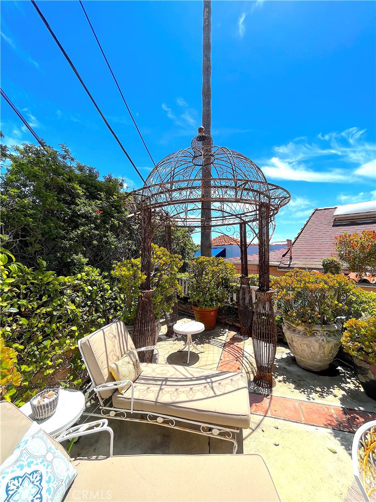 Main Beach (BCH) - Residential Lease