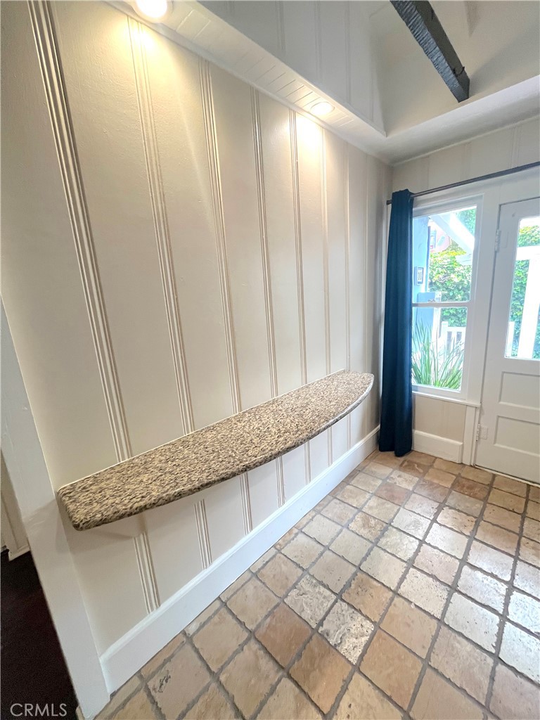 Main Beach (BCH) - Residential Lease