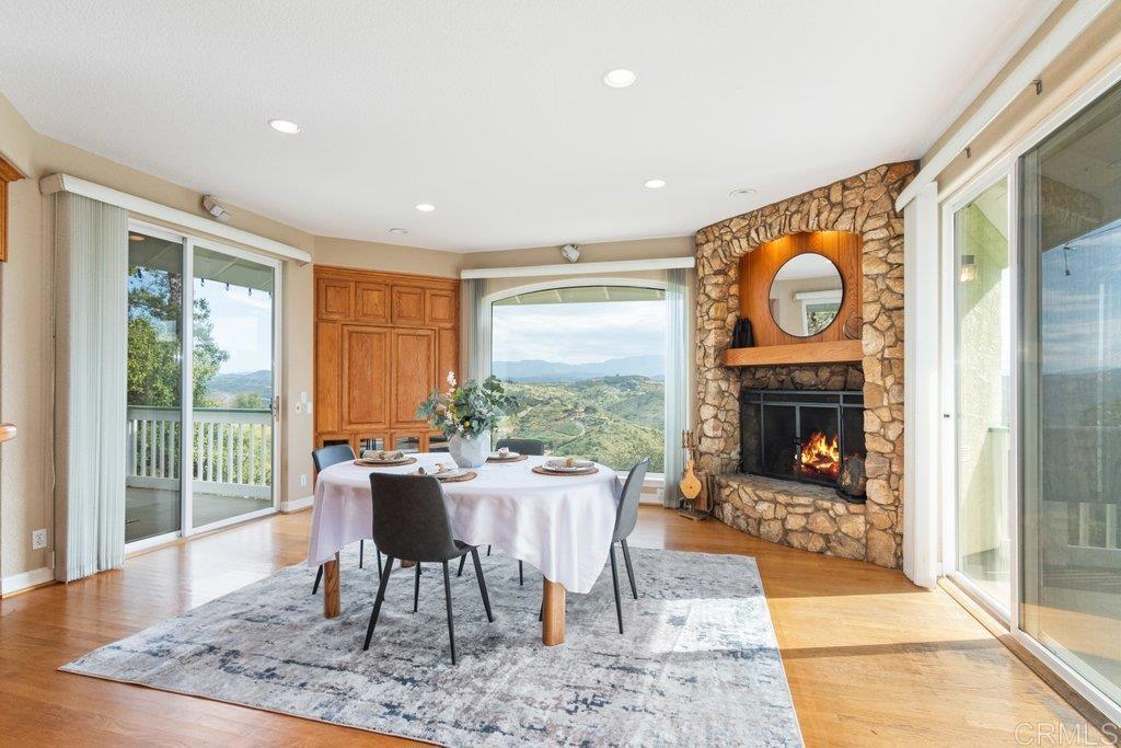 4327 Hollyhill Road
