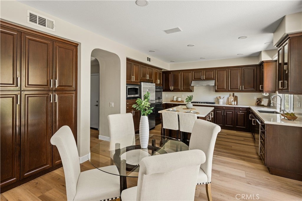 6 Thorn Hill, Irvine CA 92602 - Photo 9