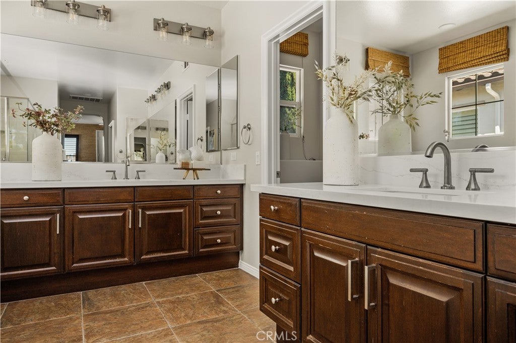 6 Thorn Hill, Irvine CA 92602 - Photo 19