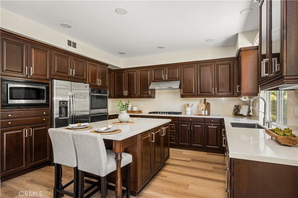6 Thorn Hill, Irvine CA 92602 - Photo 10