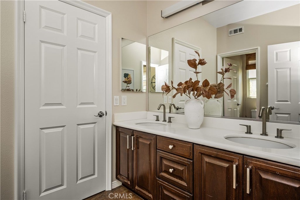 6 Thorn Hill, Irvine CA 92602 - Photo 22