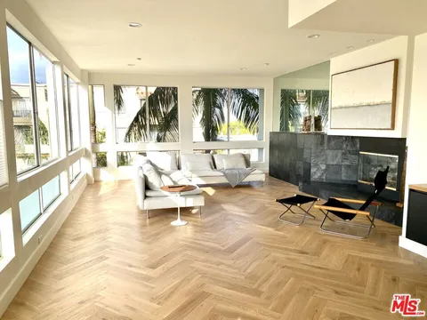 2237 S Bentley Avenue Unit 302, Los Angeles, CA 90064 - MLS#: 25521667