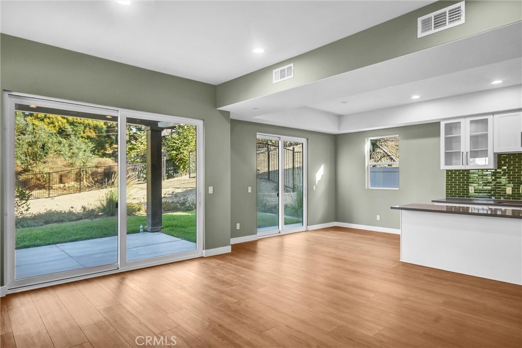 693 Castlehill Drive