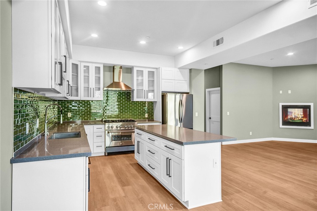 693 Castlehill Drive