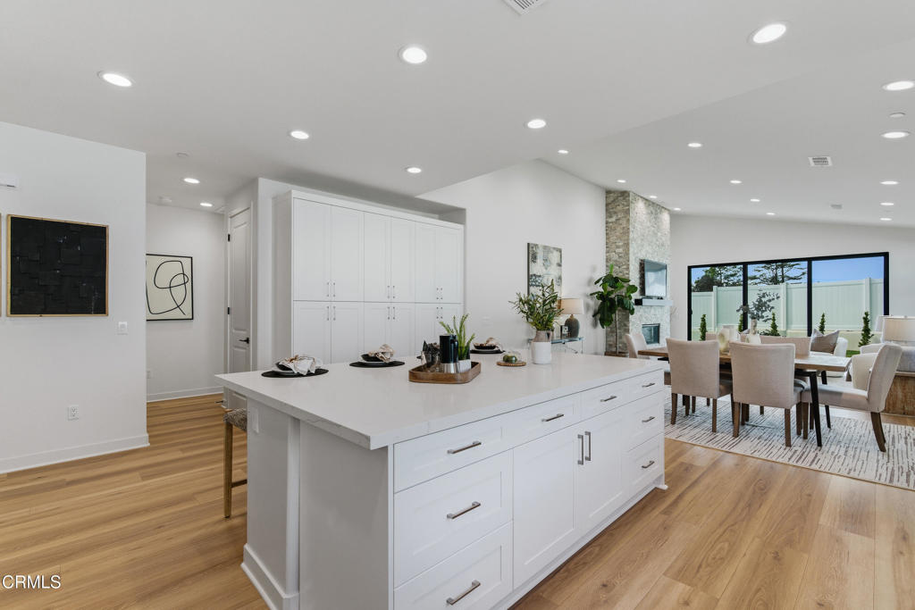 306 E Las Flores Drive