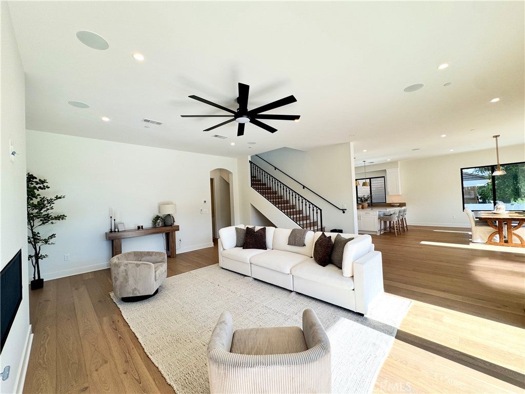 34882 Doheny