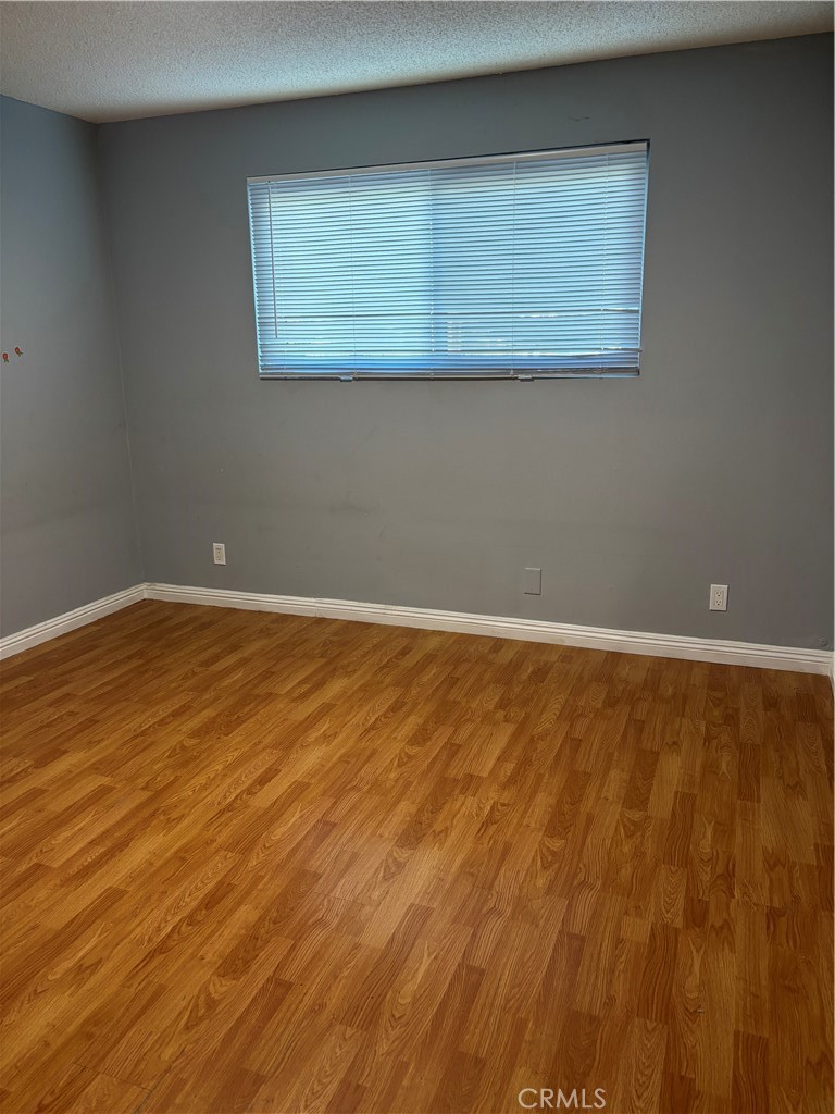 8641 Glenoaks 131