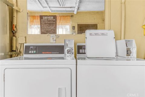 Tiny photo for 14641 Magnolia Boulevard, Sherman Oaks, CA 91403 (MLS # SR26049467)