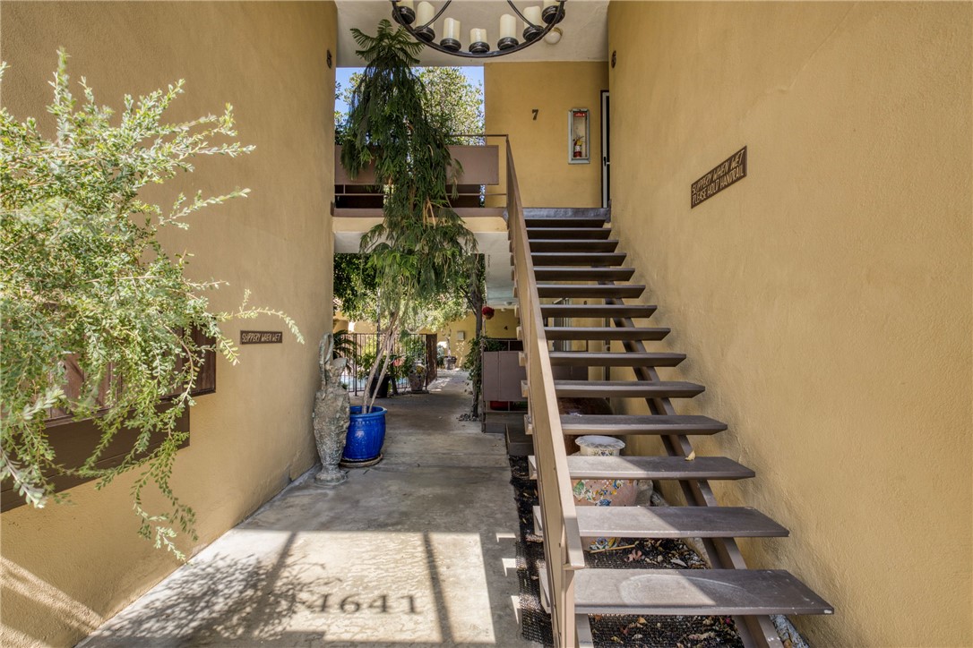 14641 Magnolia Boulevard