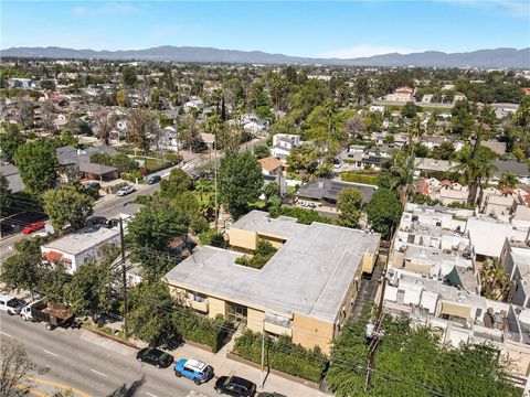 Tiny photo for 14641 Magnolia Boulevard, Sherman Oaks, CA 91403 (MLS # SR26049467)