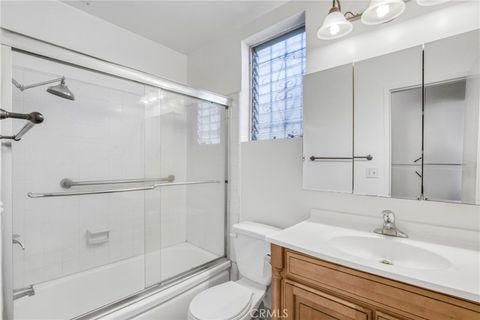 Tiny photo for 14641 Magnolia Boulevard, Sherman Oaks, CA 91403 (MLS # SR26049467)