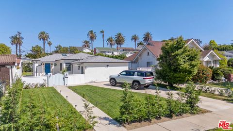 Photo of 1152 S Windsor Boulevard, Los Angeles, CA 90019 (MLS # 25542289)