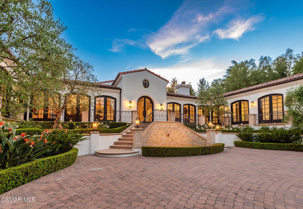 4963 Summit View Drive