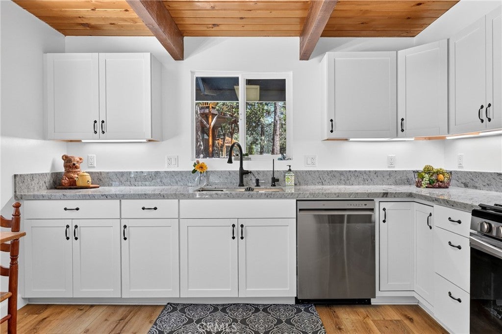 33007 Lone Pine