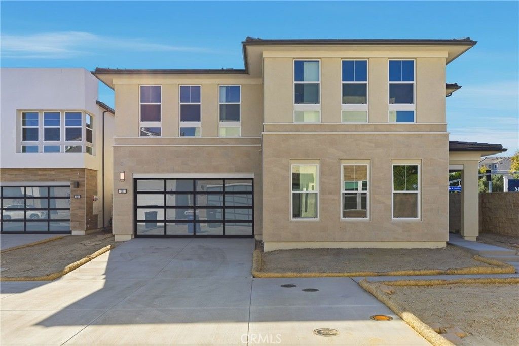 Photo of 101 Red Oak, Lake Forest, CA 92630 (MLS # OC26014152)