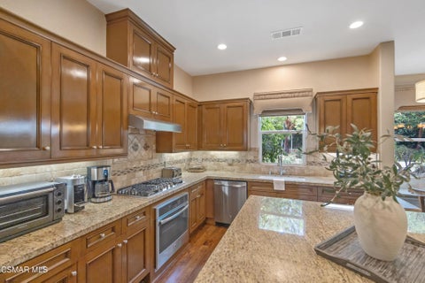 Tiny photo for 13233 Bent Grass Place, Moorpark, CA 93021 (MLS # 226003880)