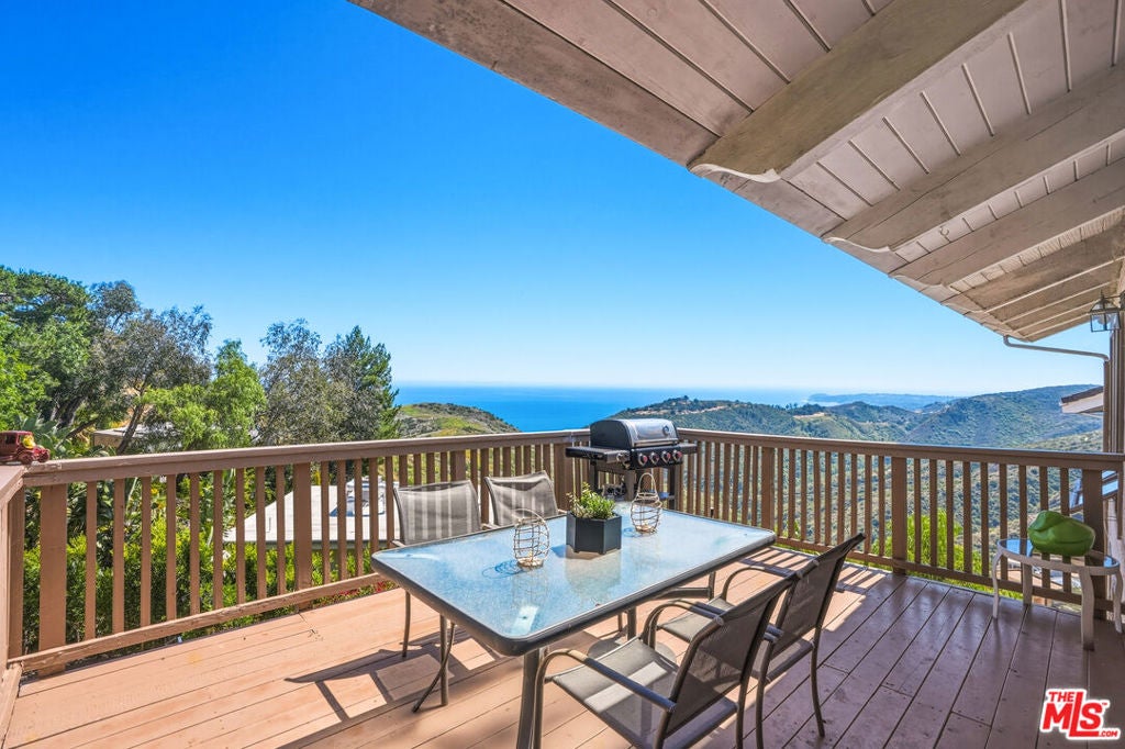 Photo of 2965 Seabreeze Drive, Malibu, CA 90265 (MLS # 26836461)