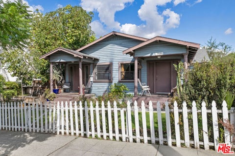 Photo of 3601 Bellevue Avenue, Los Angeles, CA 90026 (MLS # 26104201)