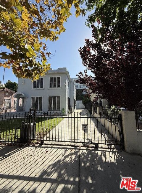 Photo of 734 S Gramercy Place, Los Angeles, CA 90005 (MLS # 26646381)
