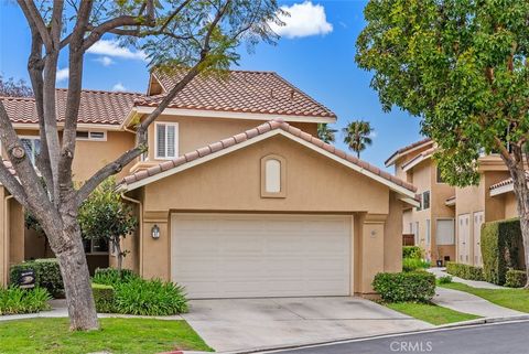 Photo of 41 Pinzon, Rancho Santa Margarita, CA 92688 (MLS # OC26085315)