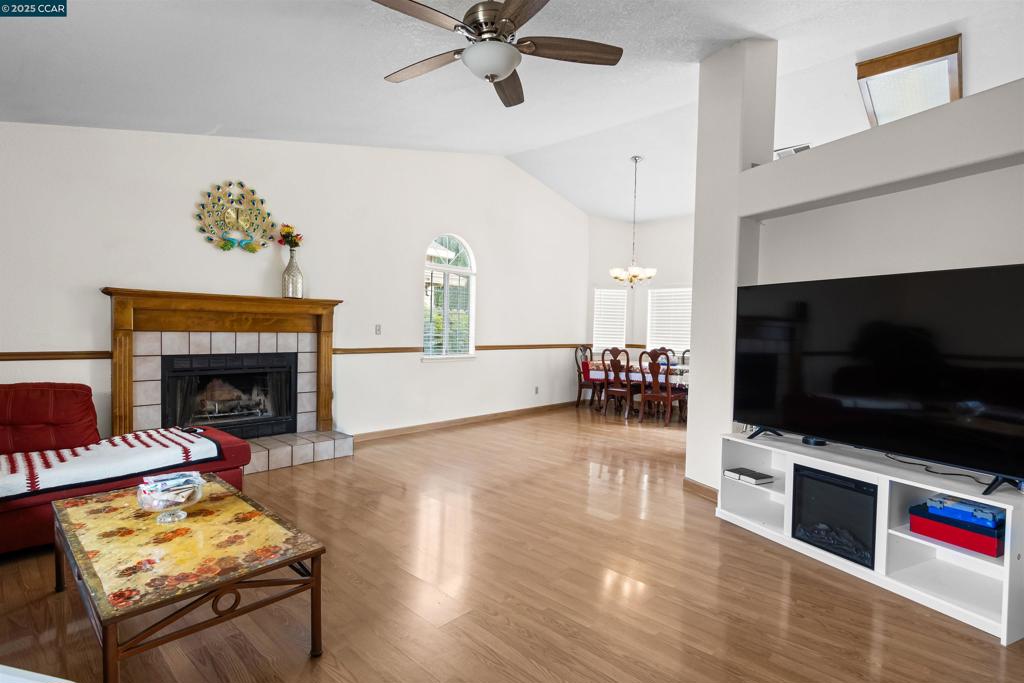 947 Burlwood Ct