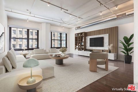 Photo of 1645 Vine Street #504, Los Angeles, CA 90028 (MLS # 26671085)