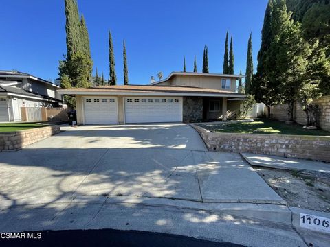 Photo of 11060 Granger Place, Northridge, CA 91326 (MLS # 223000825)