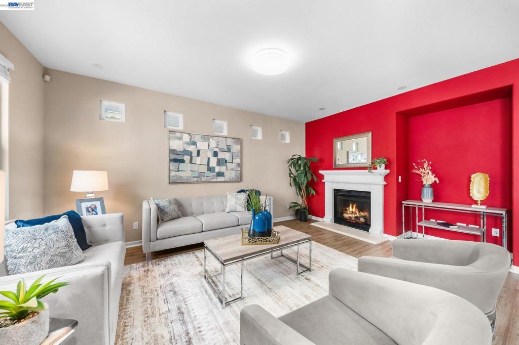 4386 Laird Circle